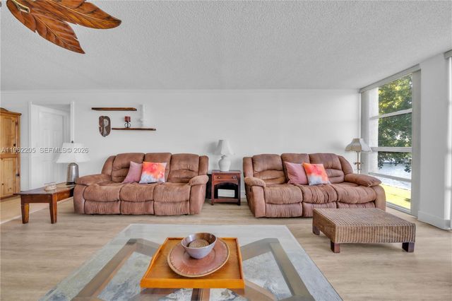 601 Three Islands Blvd 302, Hallandale Beach, FL 33009