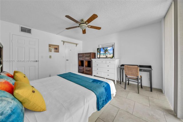 601 Three Islands Blvd 302, Hallandale Beach, FL 33009