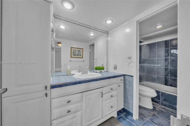 601 Three Islands Blvd 302, Hallandale Beach, FL 33009