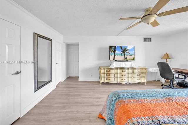 601 Three Islands Blvd 302, Hallandale Beach, FL 33009