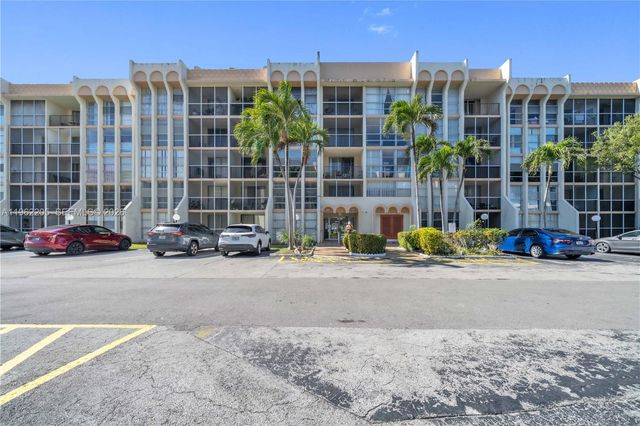 601 Three Islands Blvd 302, Hallandale Beach, FL 33009