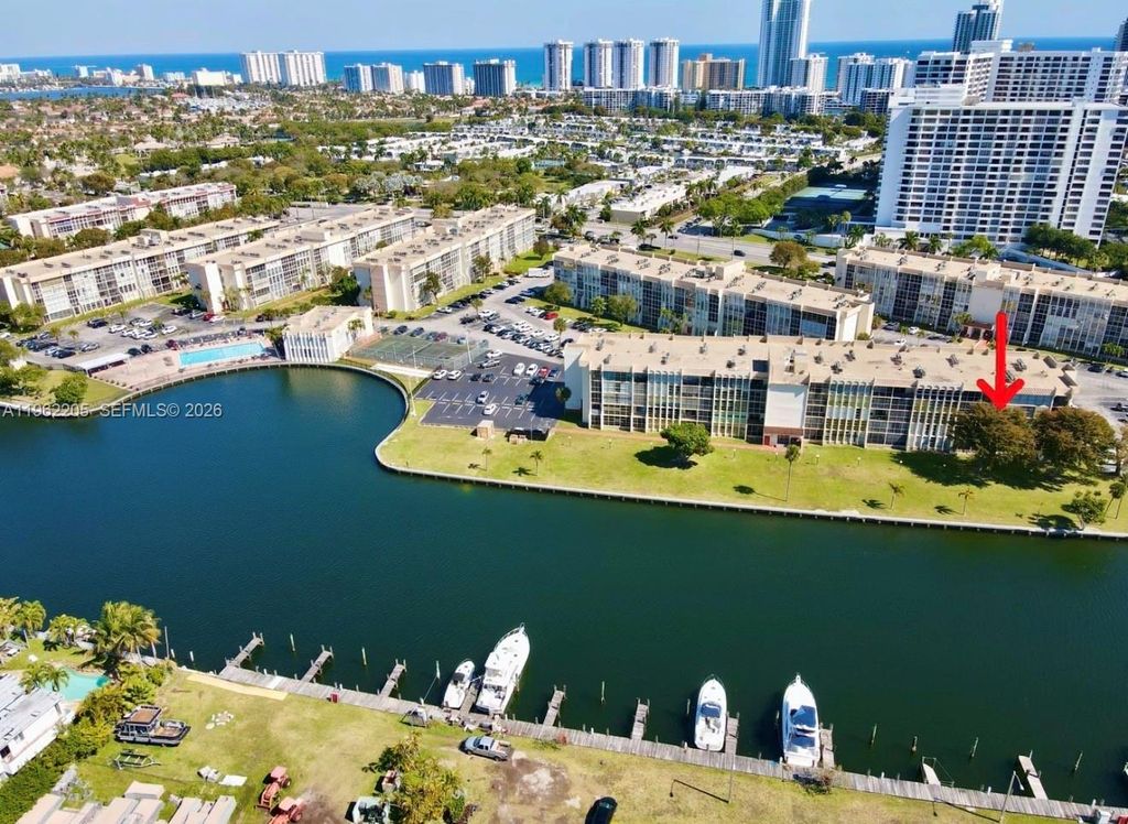 601 Three Islands Blvd 302, Hallandale Beach, FL 33009