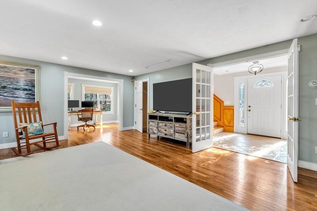 107 Wimbledon Dr, Yarmouth, MA 02673