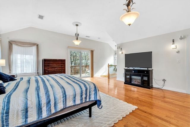 107 Wimbledon Dr, Yarmouth, MA 02673