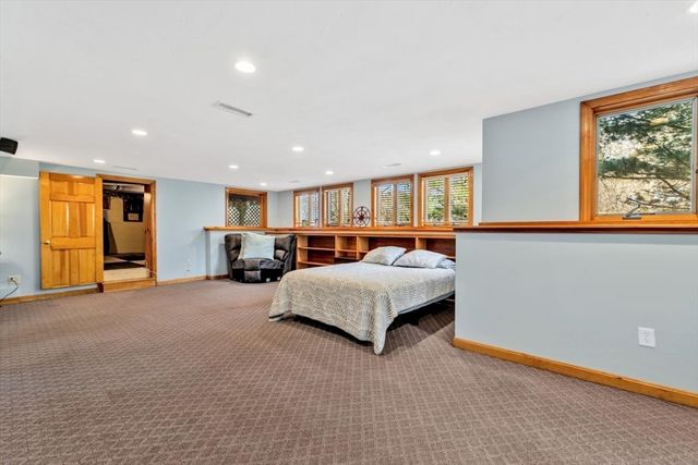 107 Wimbledon Dr, Yarmouth, MA 02673