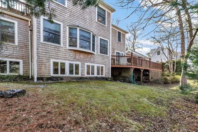107 Wimbledon Dr, Yarmouth, MA 02673