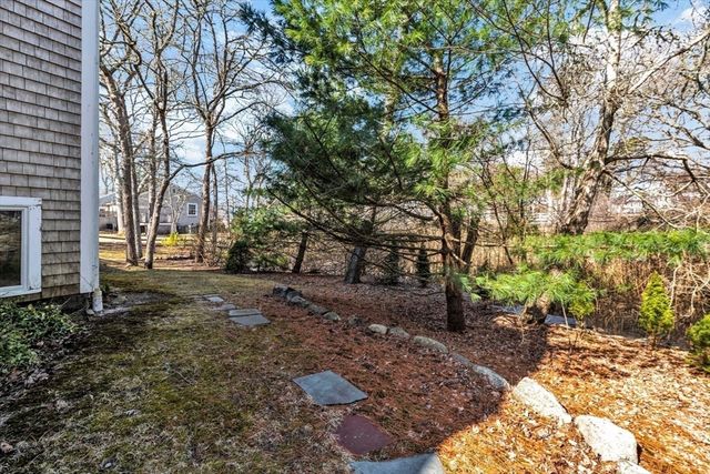 107 Wimbledon Dr, Yarmouth, MA 02673