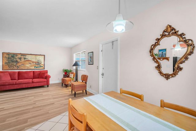 716 Saxony Place O, Delray Beach, FL 33446