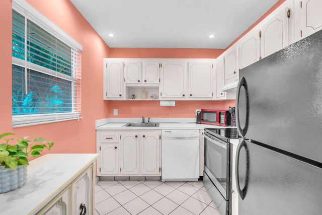716 Saxony Place O, Delray Beach, FL 33446