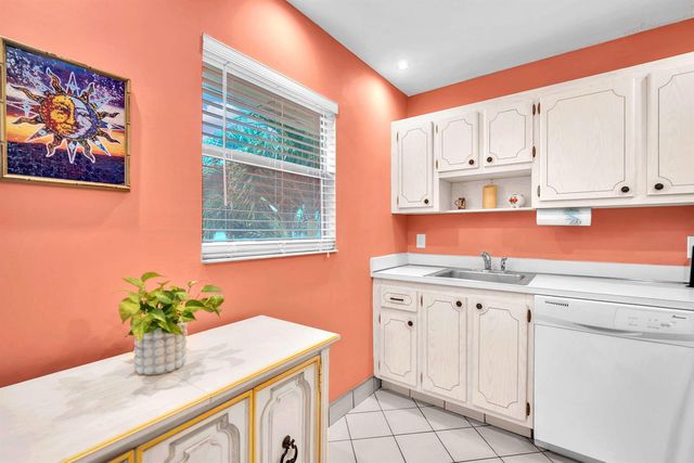 716 Saxony Place O, Delray Beach, FL 33446
