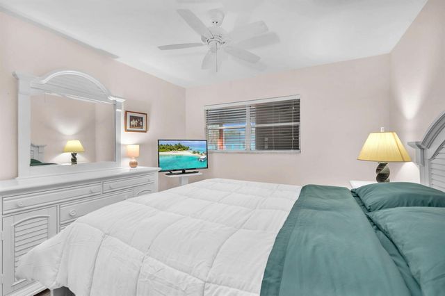 716 Saxony Place O, Delray Beach, FL 33446