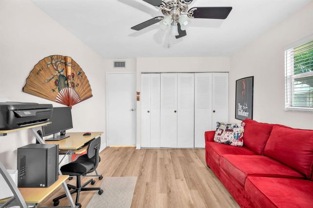 716 Saxony Place O, Delray Beach, FL 33446