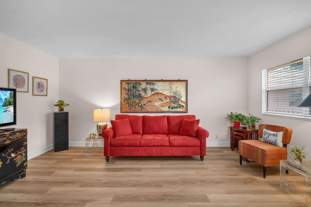 716 Saxony Place O, Delray Beach, FL 33446