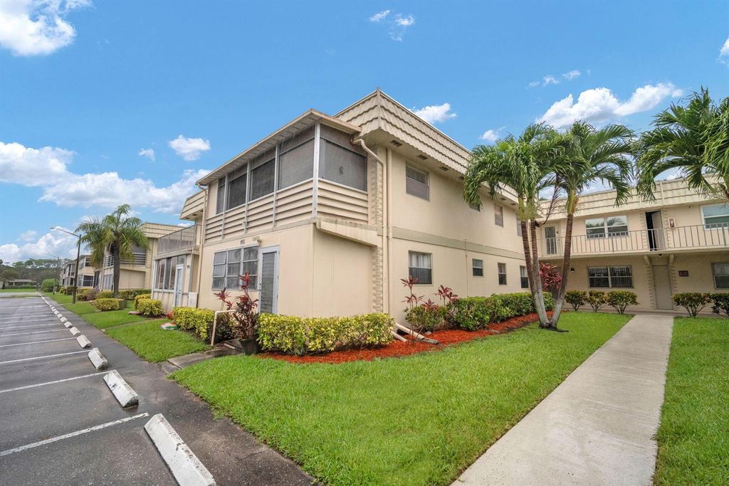 716 Saxony Place O, Delray Beach, FL 33446