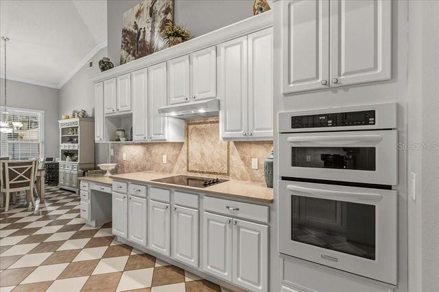 857 KINGSBRIDGE DRIVE, Oviedo, FL 32765