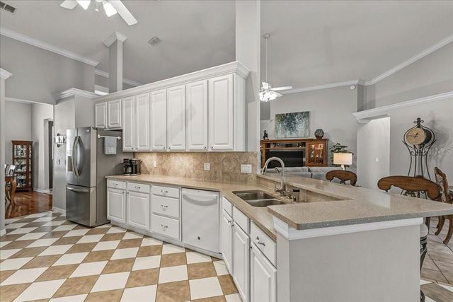 857 KINGSBRIDGE DRIVE, Oviedo, FL 32765