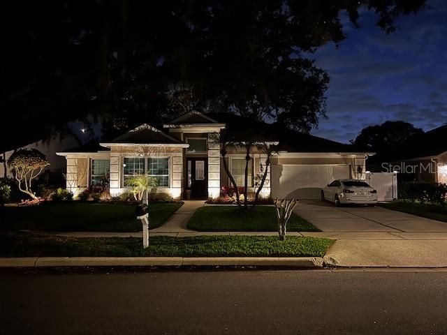 857 KINGSBRIDGE DRIVE, Oviedo, FL 32765