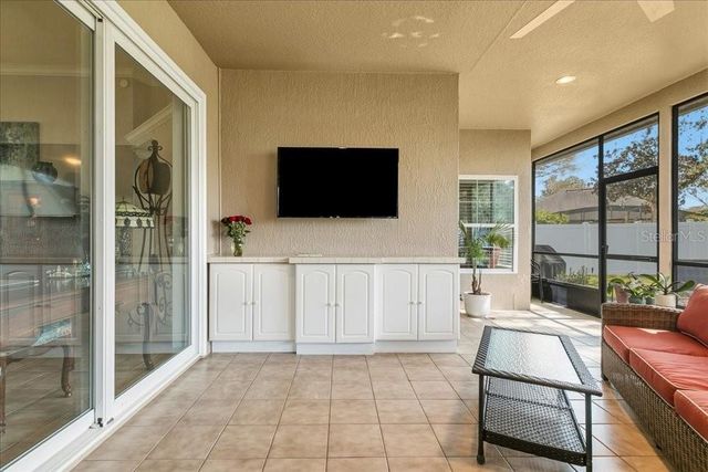 857 KINGSBRIDGE DRIVE, Oviedo, FL 32765