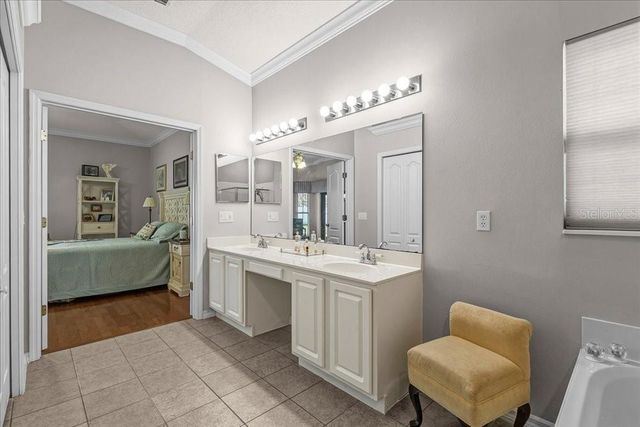 857 KINGSBRIDGE DRIVE, Oviedo, FL 32765