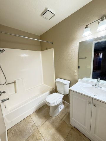 312 W Yukon Drive 2, Phoenix, AZ 85027