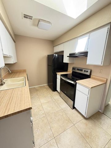 312 W Yukon Drive 2, Phoenix, AZ 85027