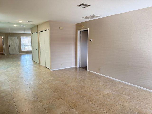 312 W Yukon Drive 2, Phoenix, AZ 85027