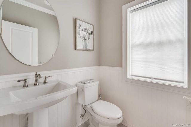 991 Freedom Road, Pleasant Valley, NY 12569