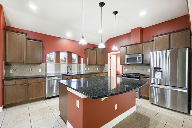 104 Turvey CV, Hutto, TX 78634