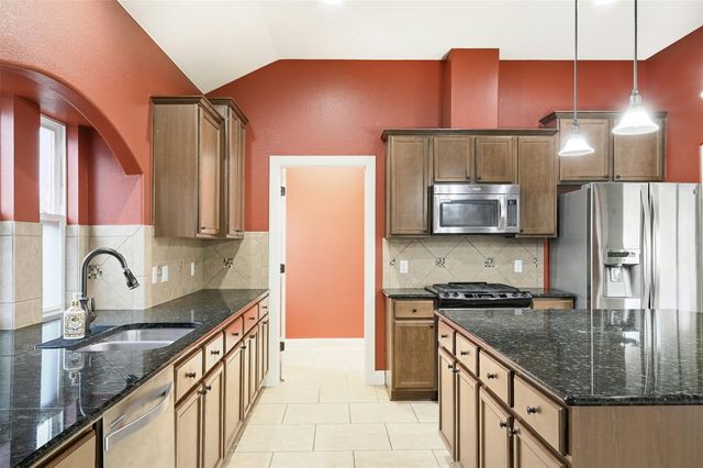 104 Turvey CV, Hutto, TX 78634