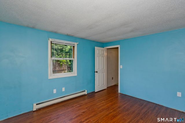 7 Second Avenue, Enfield, CT 06082