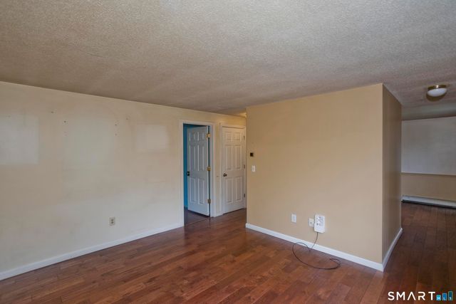 7 Second Avenue, Enfield, CT 06082