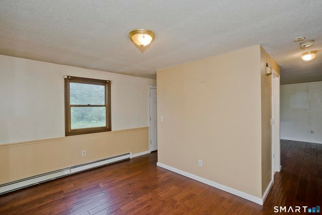 7 Second Avenue, Enfield, CT 06082