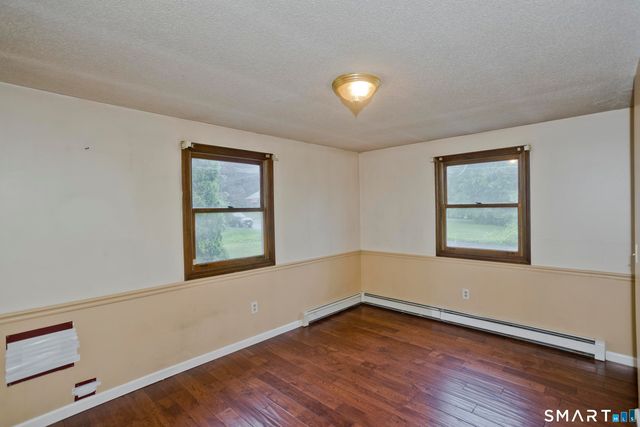 7 Second Avenue, Enfield, CT 06082