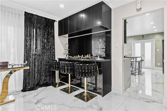 1824 Crestmont Court, Glendale, CA 91208