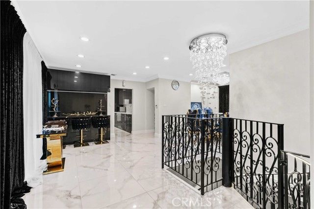 1824 Crestmont Court, Glendale, CA 91208