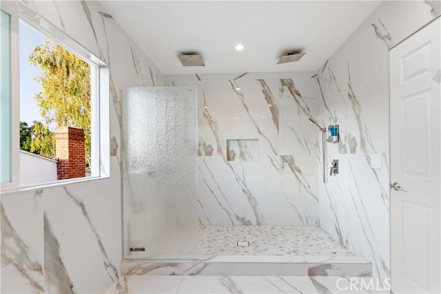 1824 Crestmont Court, Glendale, CA 91208