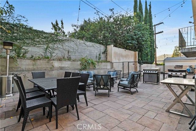 1824 Crestmont Court, Glendale, CA 91208