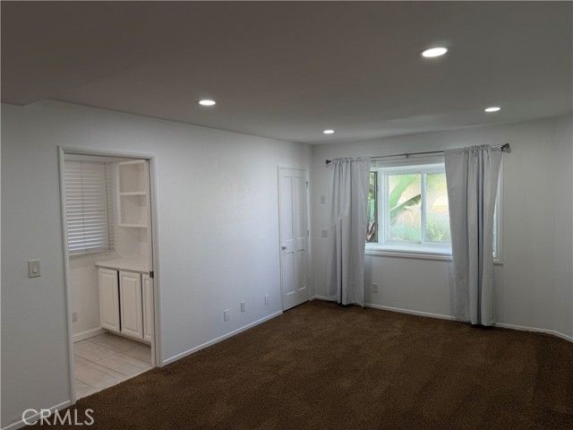 1720 Elsinore Circle, Oxnard, CA 93035