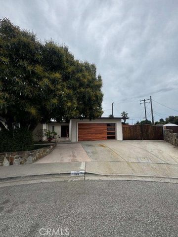 1720 Elsinore Circle, Oxnard, CA 93035