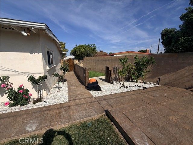 1720 Elsinore Circle, Oxnard, CA 93035