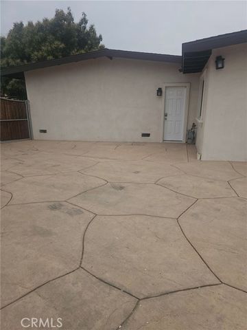 1720 Elsinore Circle, Oxnard, CA 93035