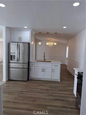 1720 Elsinore Circle, Oxnard, CA 93035