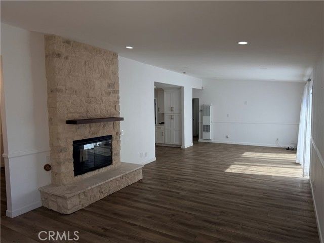 1720 Elsinore Circle, Oxnard, CA 93035