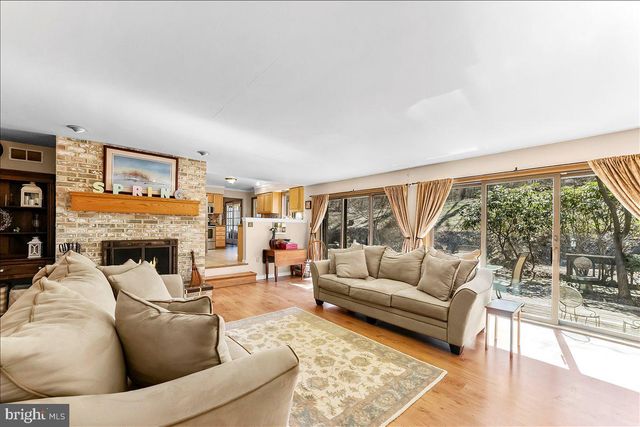 1850 BROOKS RD, West Chester, PA 19382