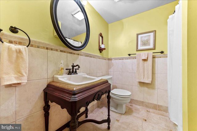 1850 BROOKS RD, West Chester, PA 19382