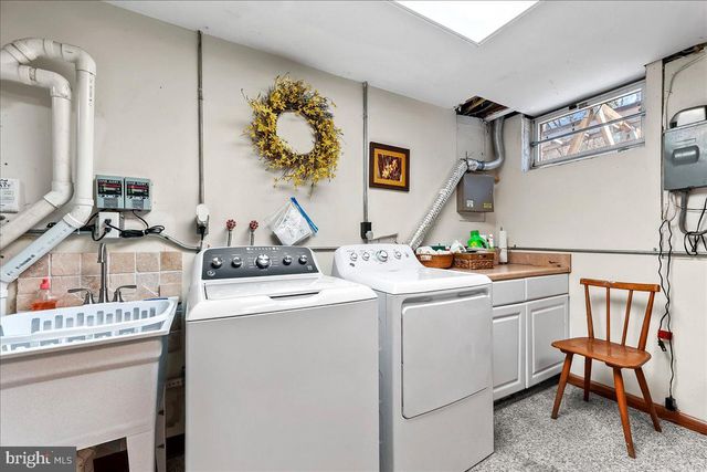 1850 BROOKS RD, West Chester, PA 19382