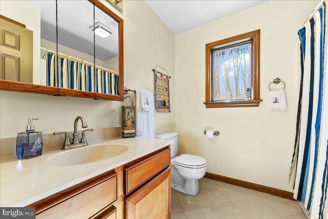 1850 BROOKS RD, West Chester, PA 19382