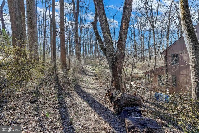 1850 BROOKS RD, West Chester, PA 19382