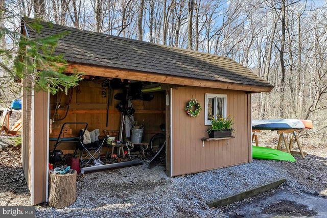 1850 BROOKS RD, West Chester, PA 19382