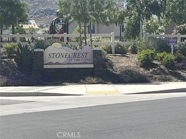 921 Yukon Drive, San Jacinto, CA 92582